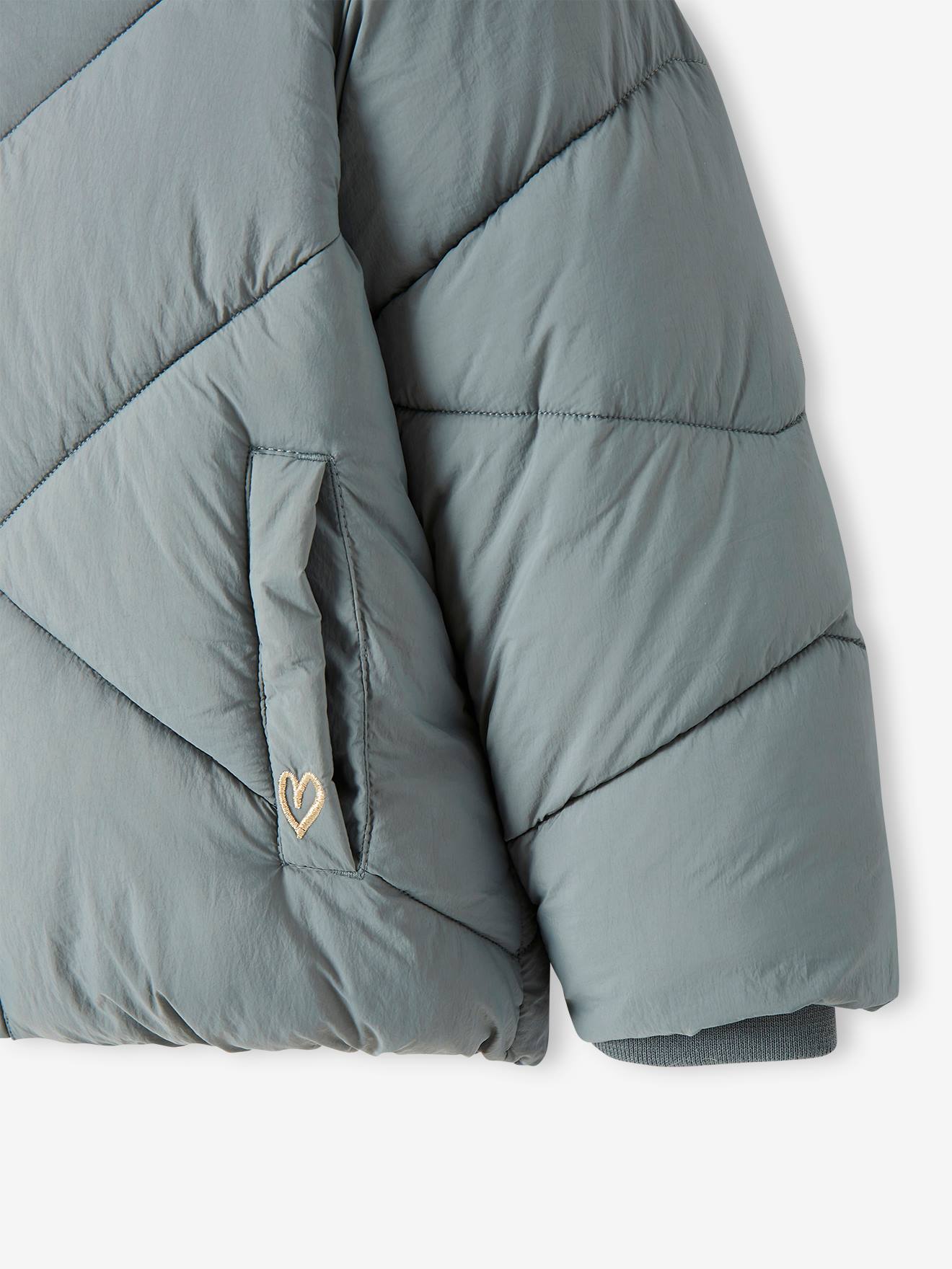 Jaqueta curta acolchoada com capuz e forro de sherpa, verde-escura lisa com estampas, para meninas.