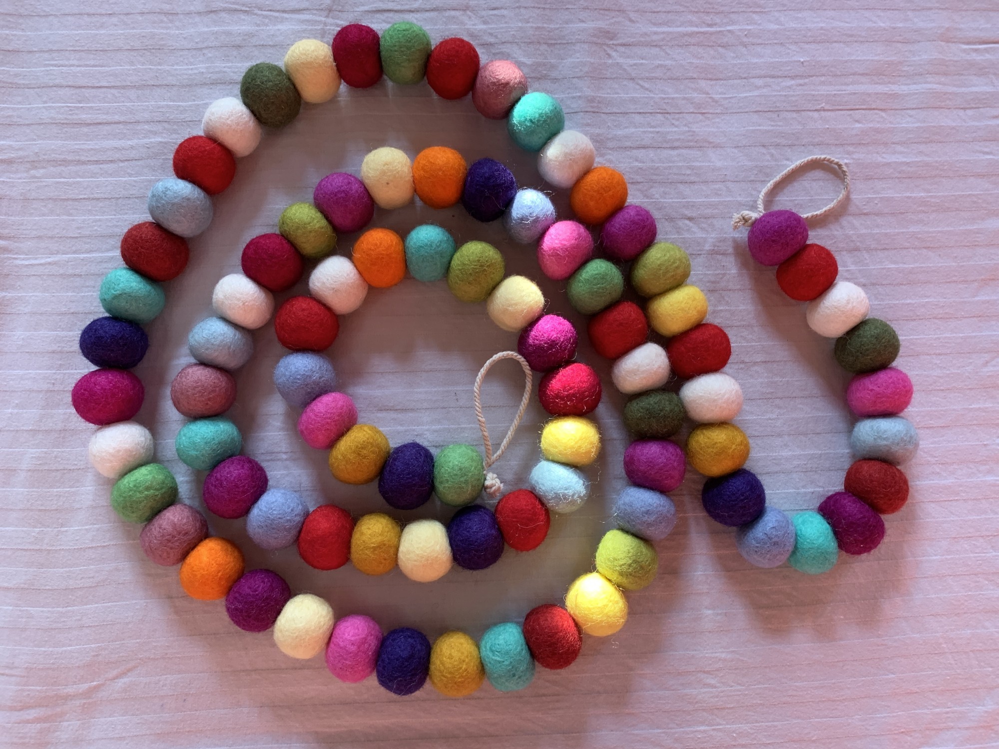 Girlande aus Wollfilzkugeln, multicolor, L ca 200 cm günstig bestellen