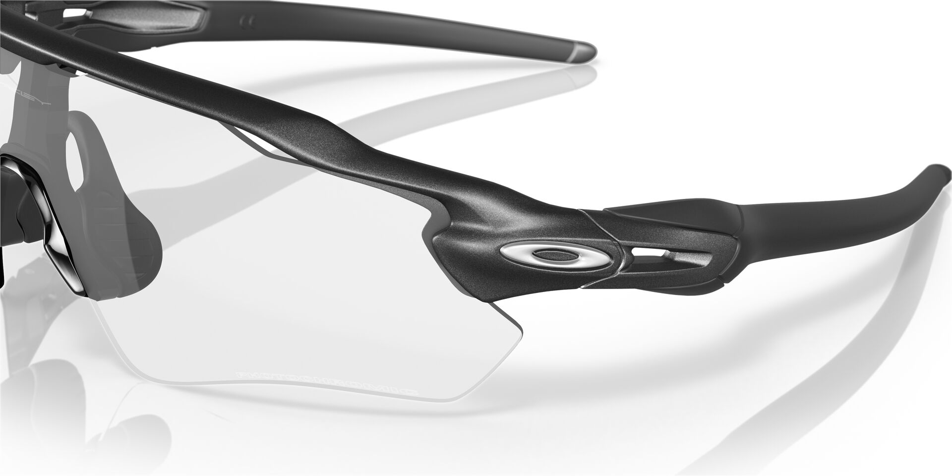 Oakley Radar EV Path Steel w/Clear Photocromic Oakleys populære Radar briller kombinert med alt de har lært opp igjennom tidene