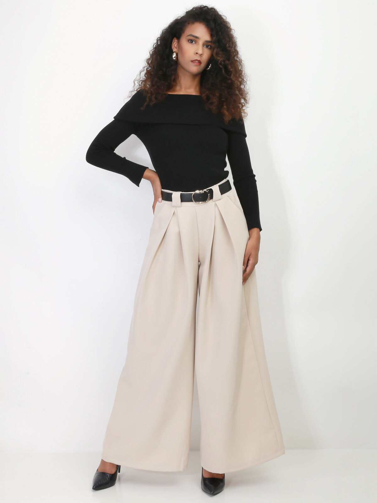 Pantalon à pinces large avec ceinture- Beige