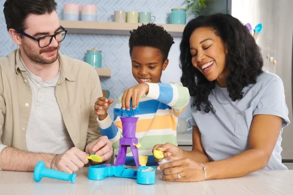 Kinetic Sand Soft Serve Station