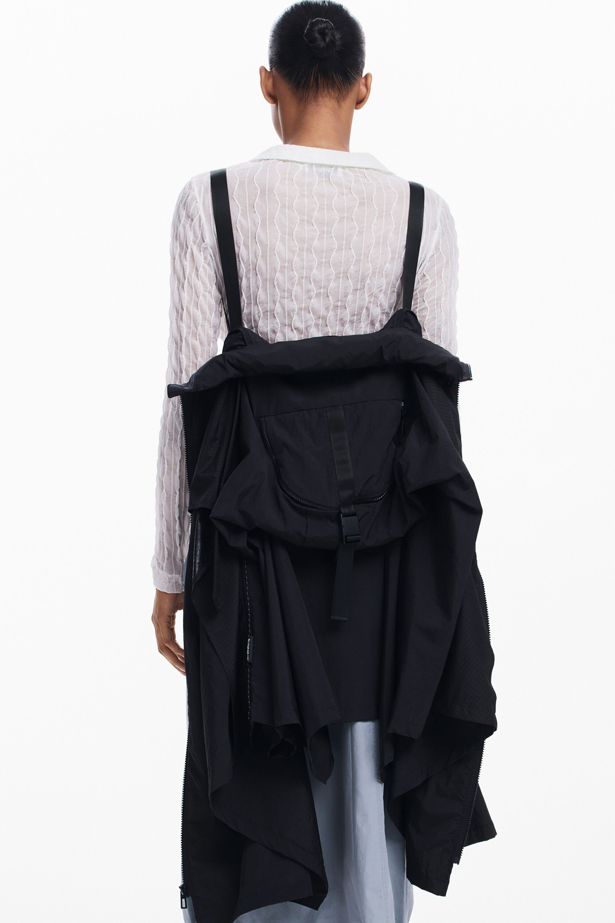 Poncho de nylon com bolso