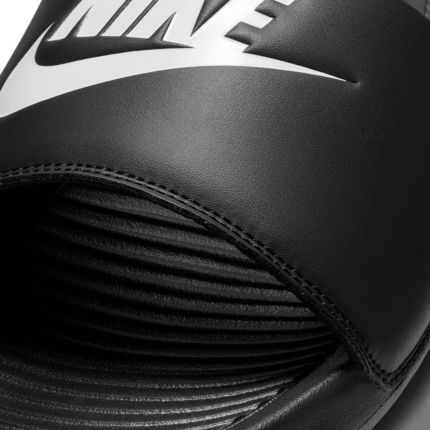 NikeNike Victori One Men's Printed Slides