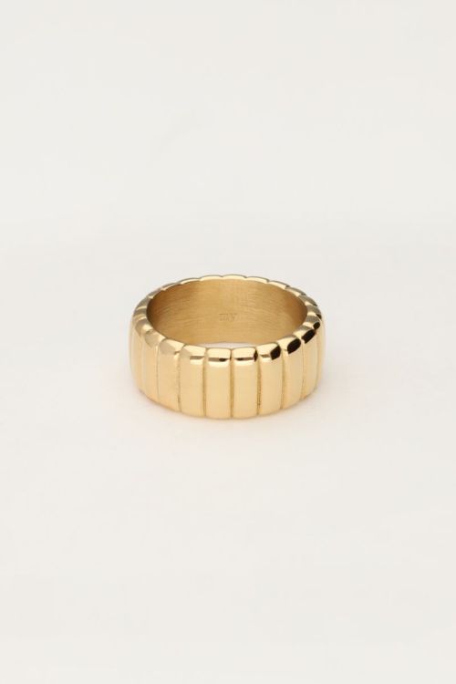 Bold ring met ribbels