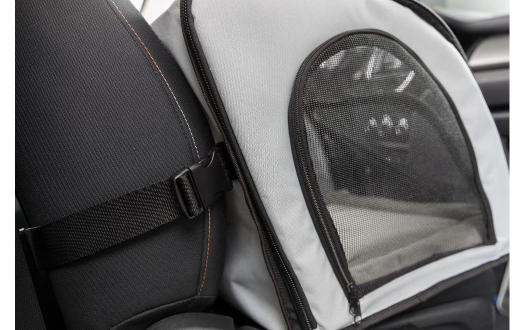 Autositz für HundeAutositz mit Netzeinsätzen für Hunde