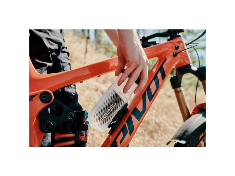 FIDLOCK Bidon Schwarz, 600 ml Veloflasche mit Magnetbefestigung