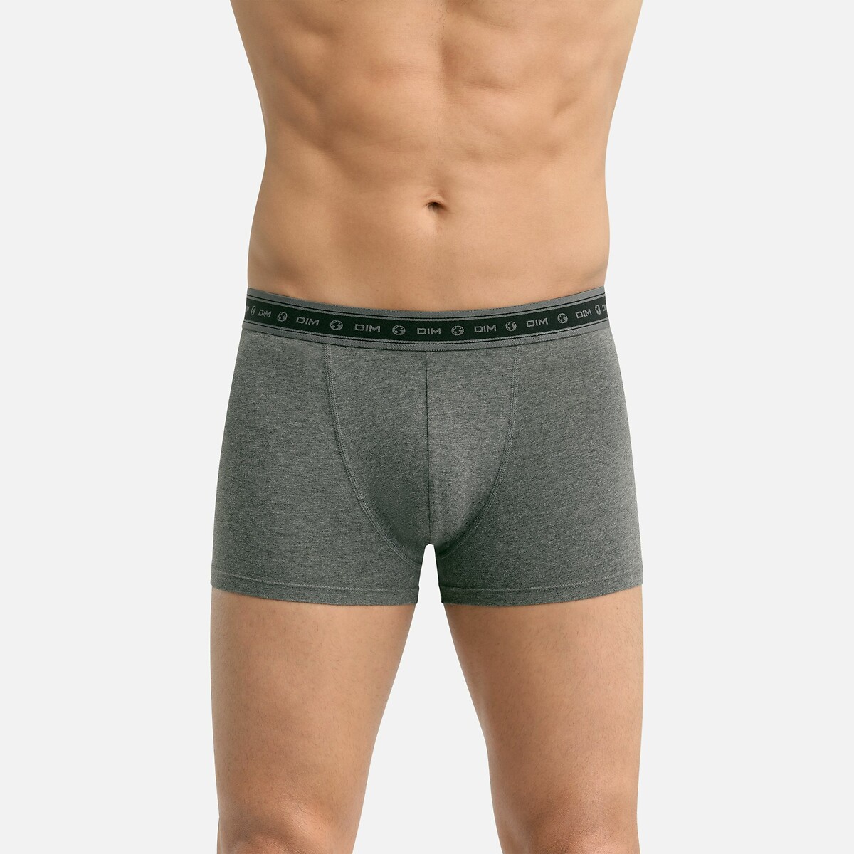 DIM<br>Conjunto de 3 cuecas boxer em bom estado