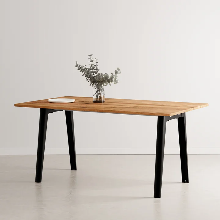 TipToe - NEW MODERN Esstisch Ø 110 cm, recyceltes Altholz / graphite black