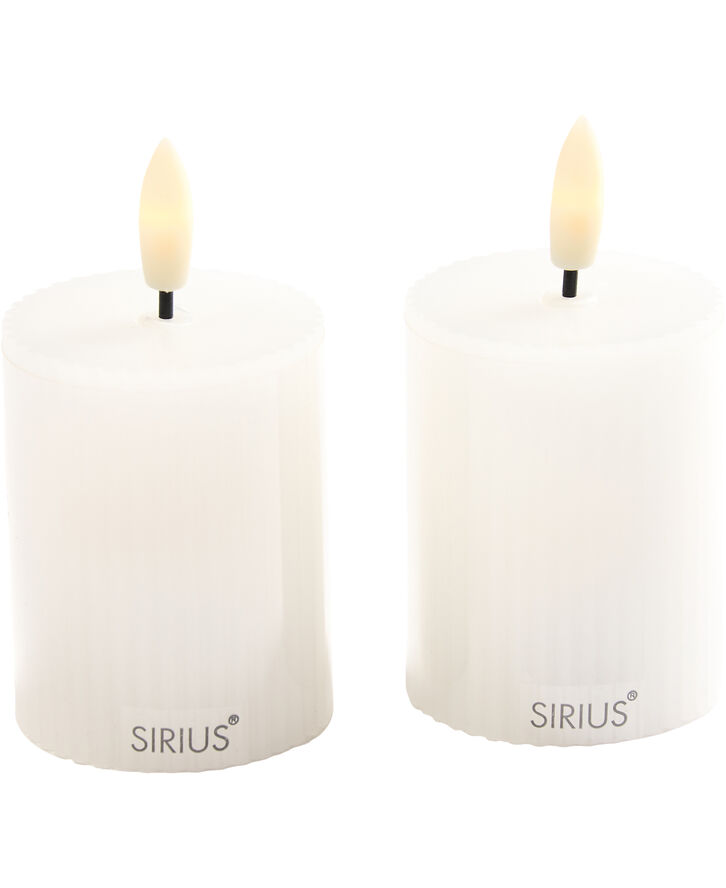 Sirius Smilla rech White