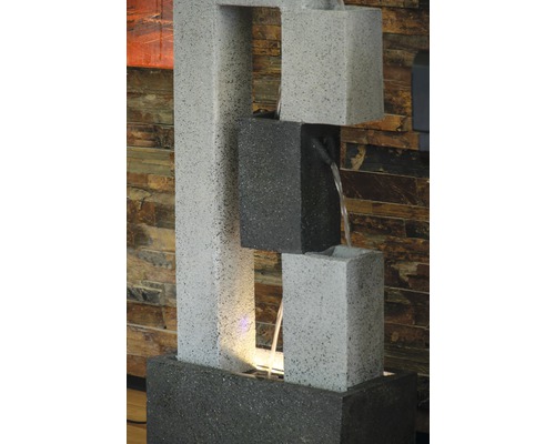 Design tuinfontein met LED-verlichting, 40,5 x 21,5 x 90,5 cm, kunststeen, grijs, inclusief slang en pomp.