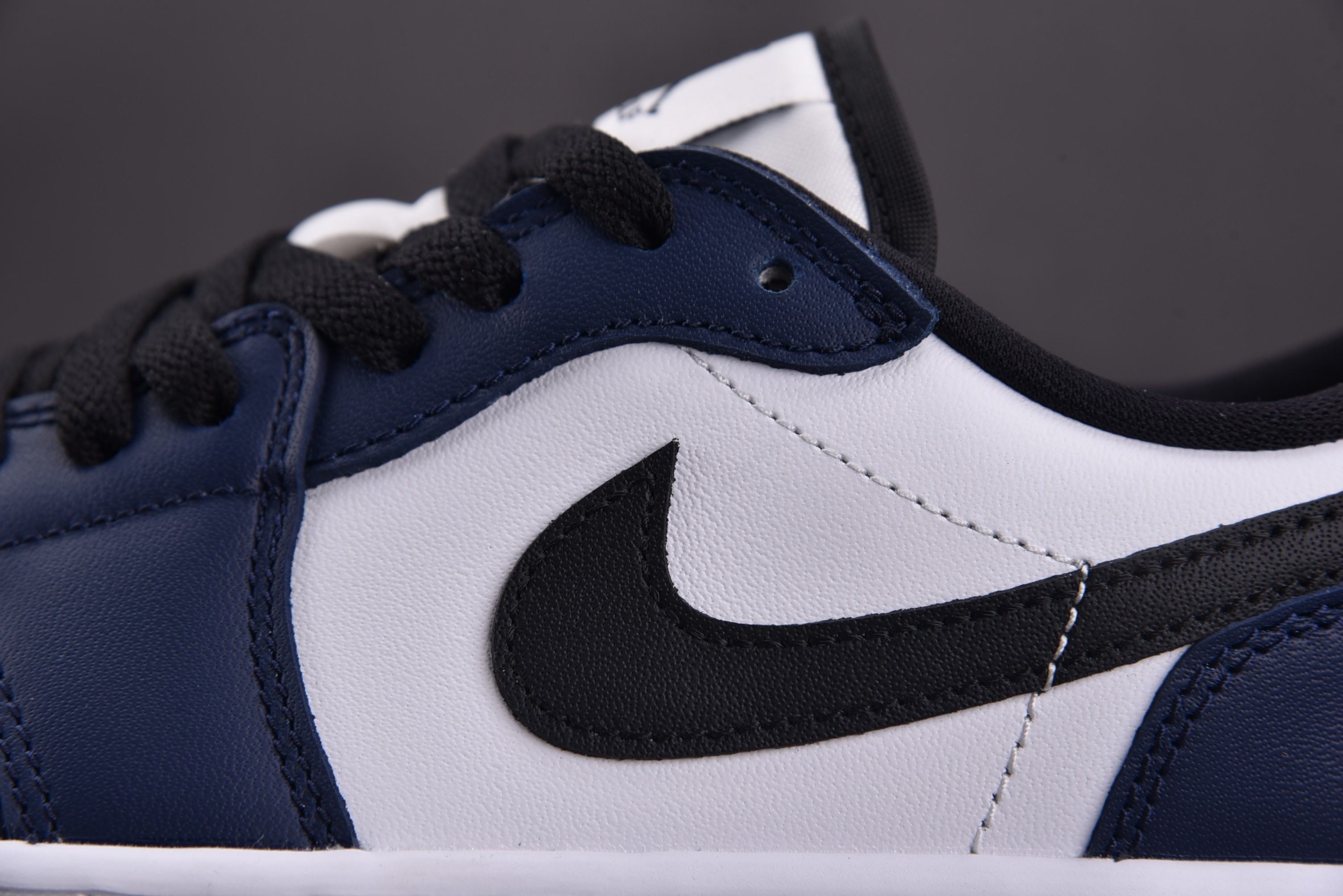 Jordan 1 Retro Low Golf Midnight Navy