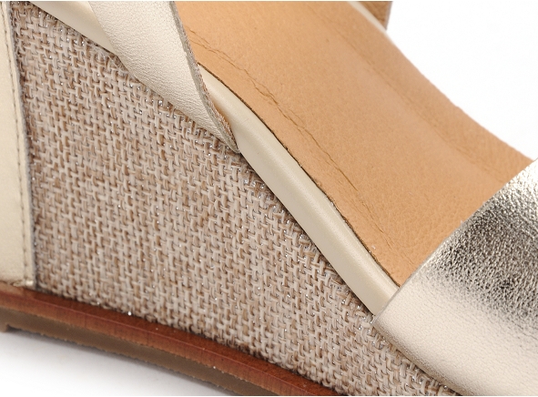 Fugitive nu pieds talons femme iroize or