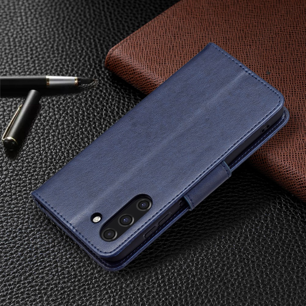 Samsung Galaxy S21 FE 5G Leder Tasche mit Kartenfach   Handschlaufe Schmetterling - Blau
