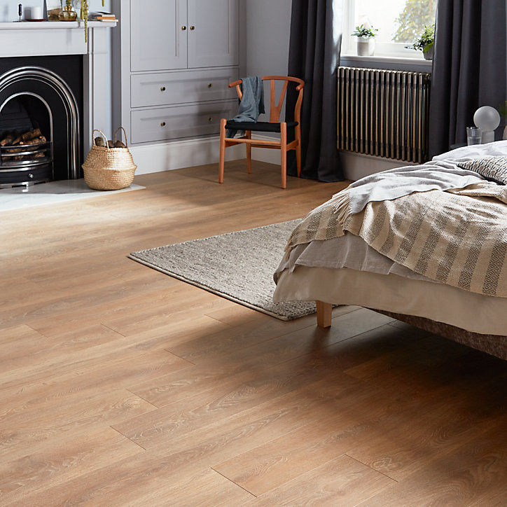 Sol stratifié Mossley 2 bois naturel L.128,5 x l.19,2 x Ep.10 mm GoodHome