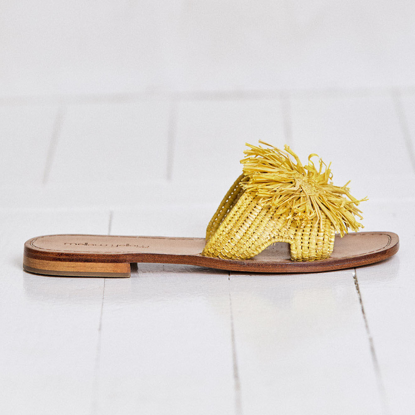 Mellow Yellow Mules en Raphia Thea jaunes