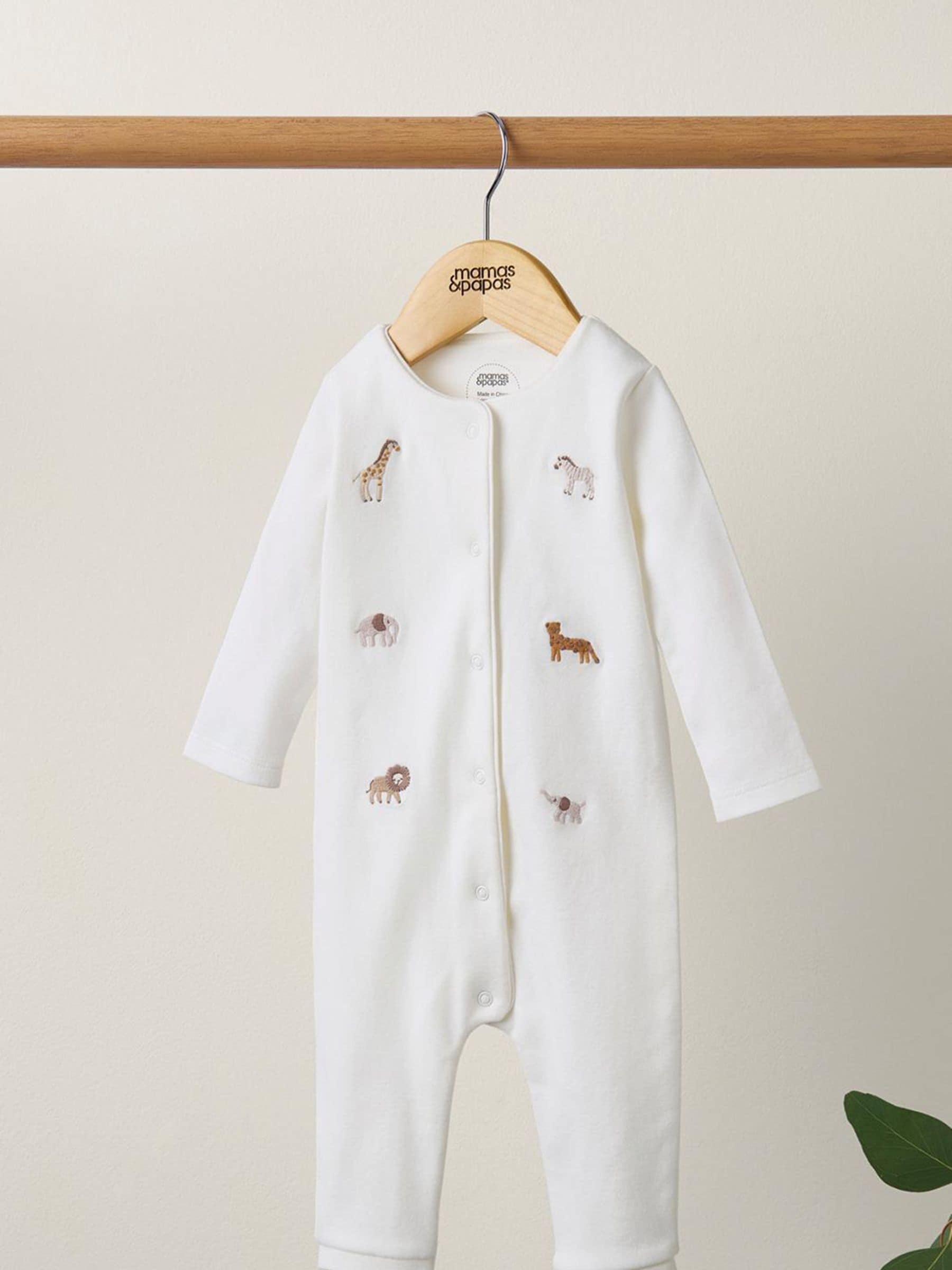 Crème - Mamas & Papas crème rompertje met safari-borduursel van 100% katoen