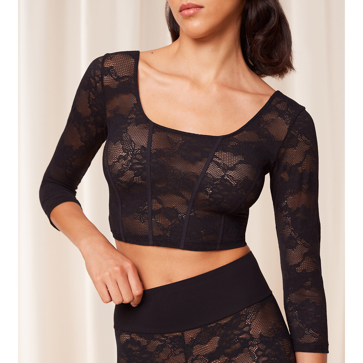 TRIUNFO<br>Top cropped em Kant Smart Deco