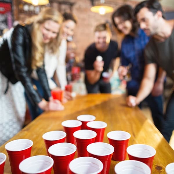 Beer pong krus i sett med 50 stk