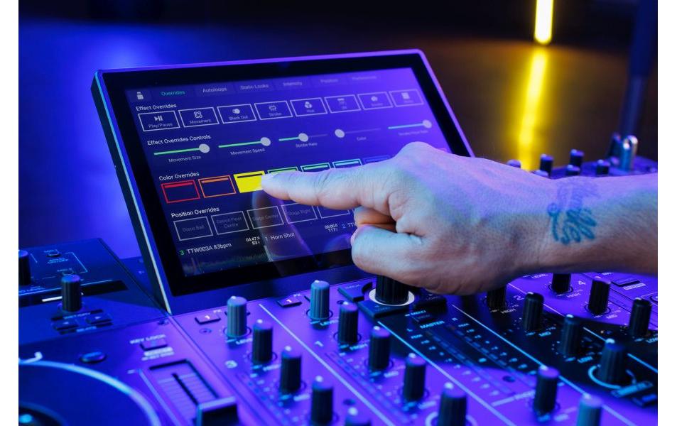 DJ-Controller Prime 4+ Special Edition White<br>4-Deck Standalone-DJ-Controller mit Stems
