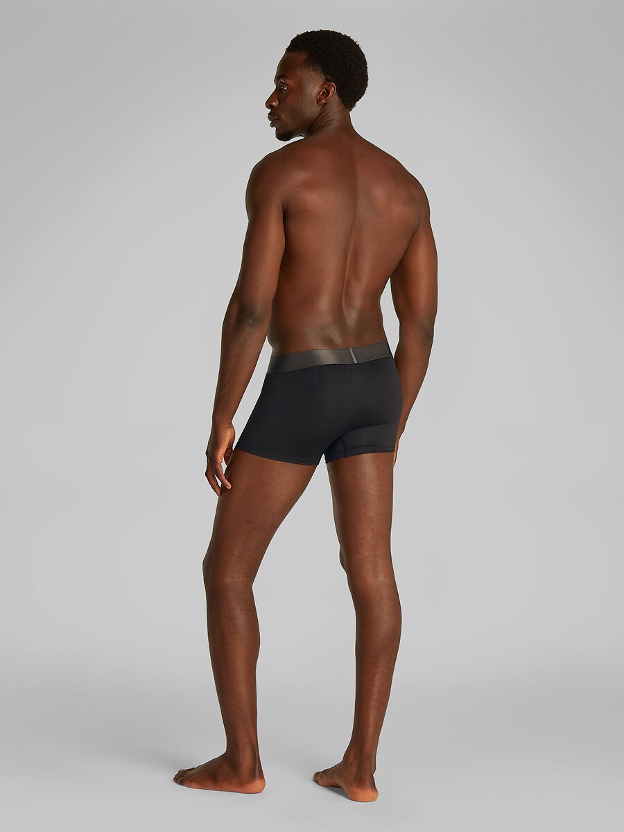 CALVIN KLEIN CUECAS<br>Conjunto de 3 cuecas boxer lisas de microfibra