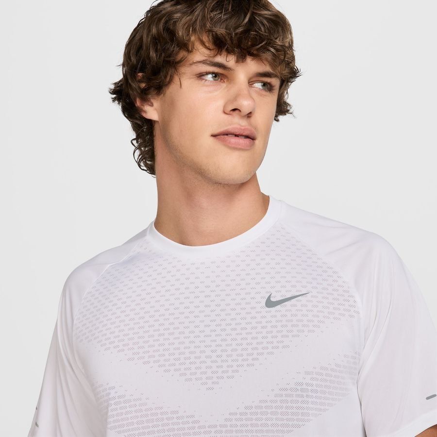 Nike T-shirt Running Dri-FIT ADV Stride - Blanc/Argenté