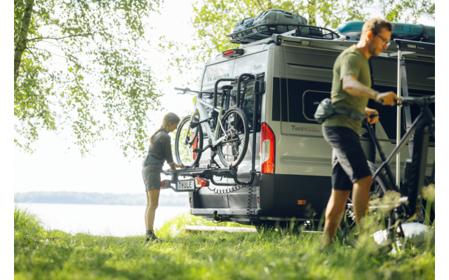 Thule VeloTrack Heck Fahrradträger für Ducato / Jumper / Boxer / Movano / Proace Max passend für 2 Fahrräder, E-Bike geeignet