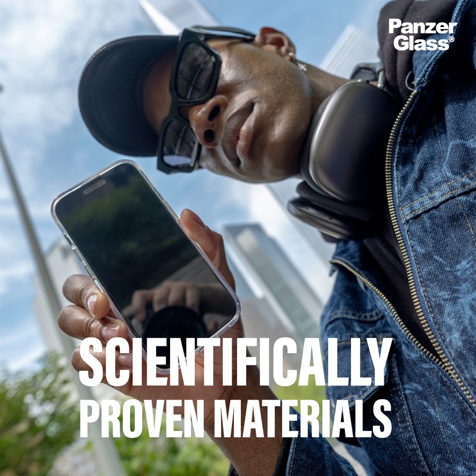 PanzerGlass - HardCover - iPhone 16 Pro Max - Transparent