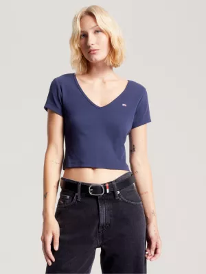 Camiseta cropped canelada essencial com decote em V