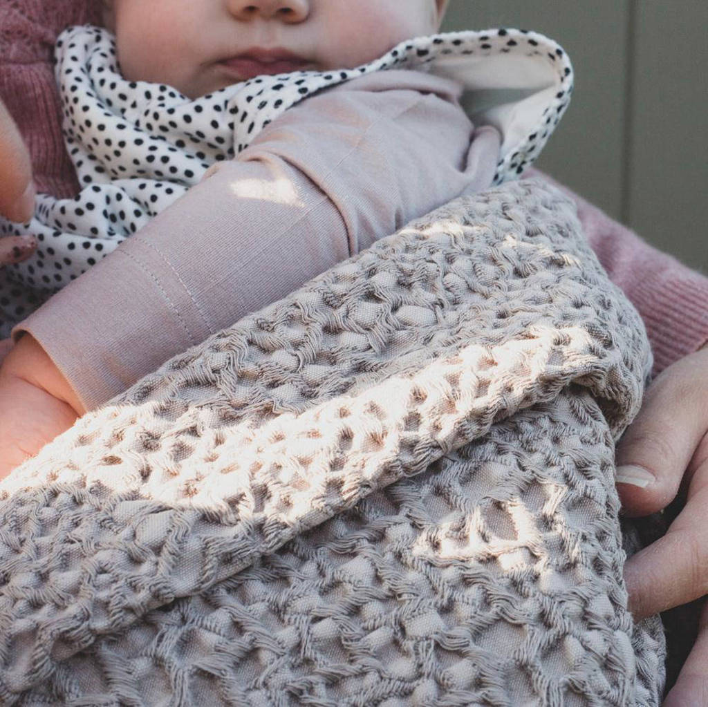 baby wiegdeken Honeycomb 70x100 cm blossom powder