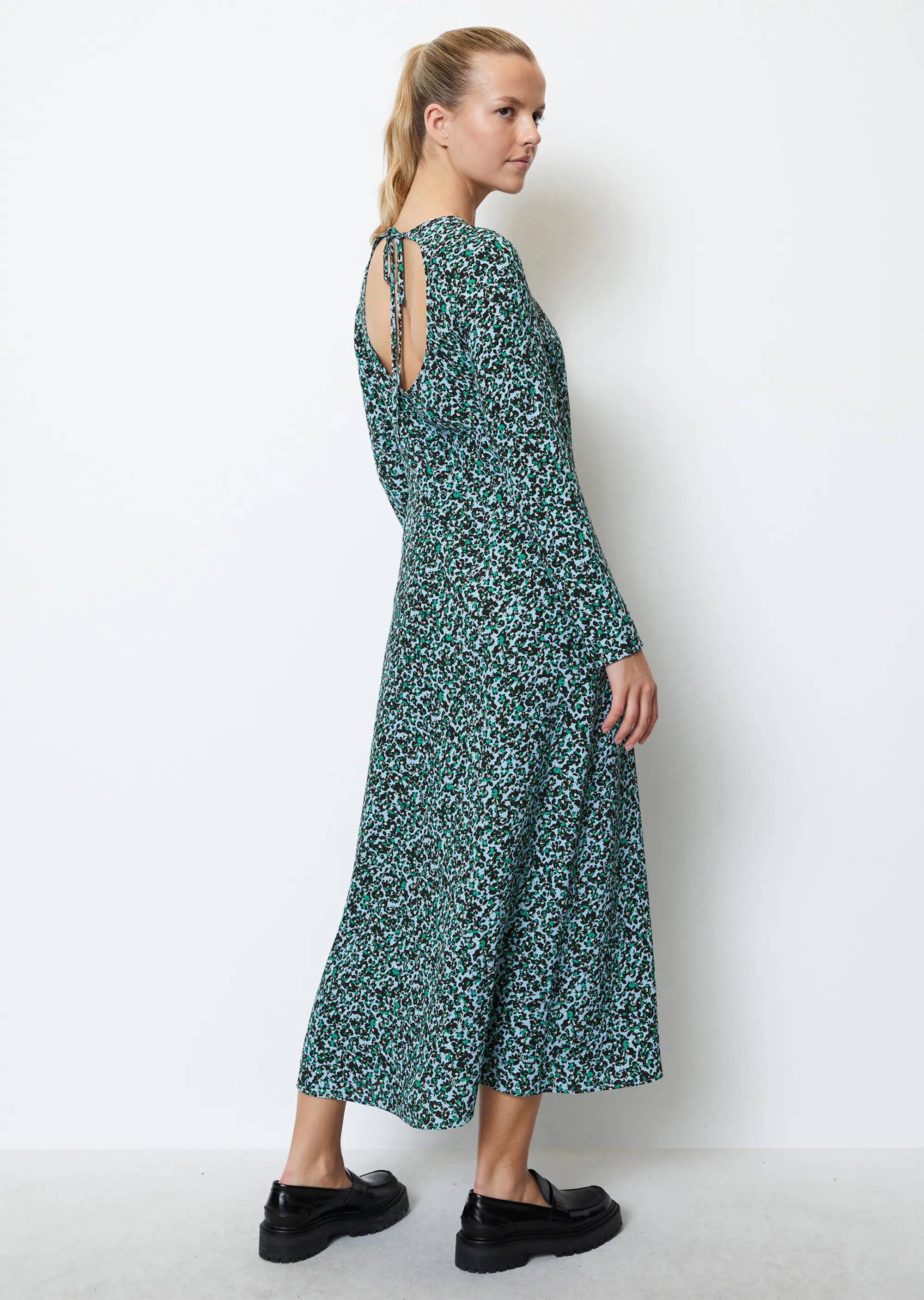 Cut-out-Kleid aus LENZING™ ECOVERO™