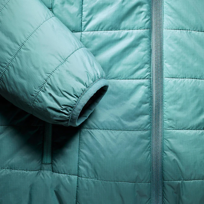 Decathlon Forclaz - Jaqueta acolchoada feminina Forclaz para mochilão em montanha com capuz - MT100 23°F