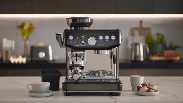 Sage Barista Express Impress espressomaskine (sort stål)