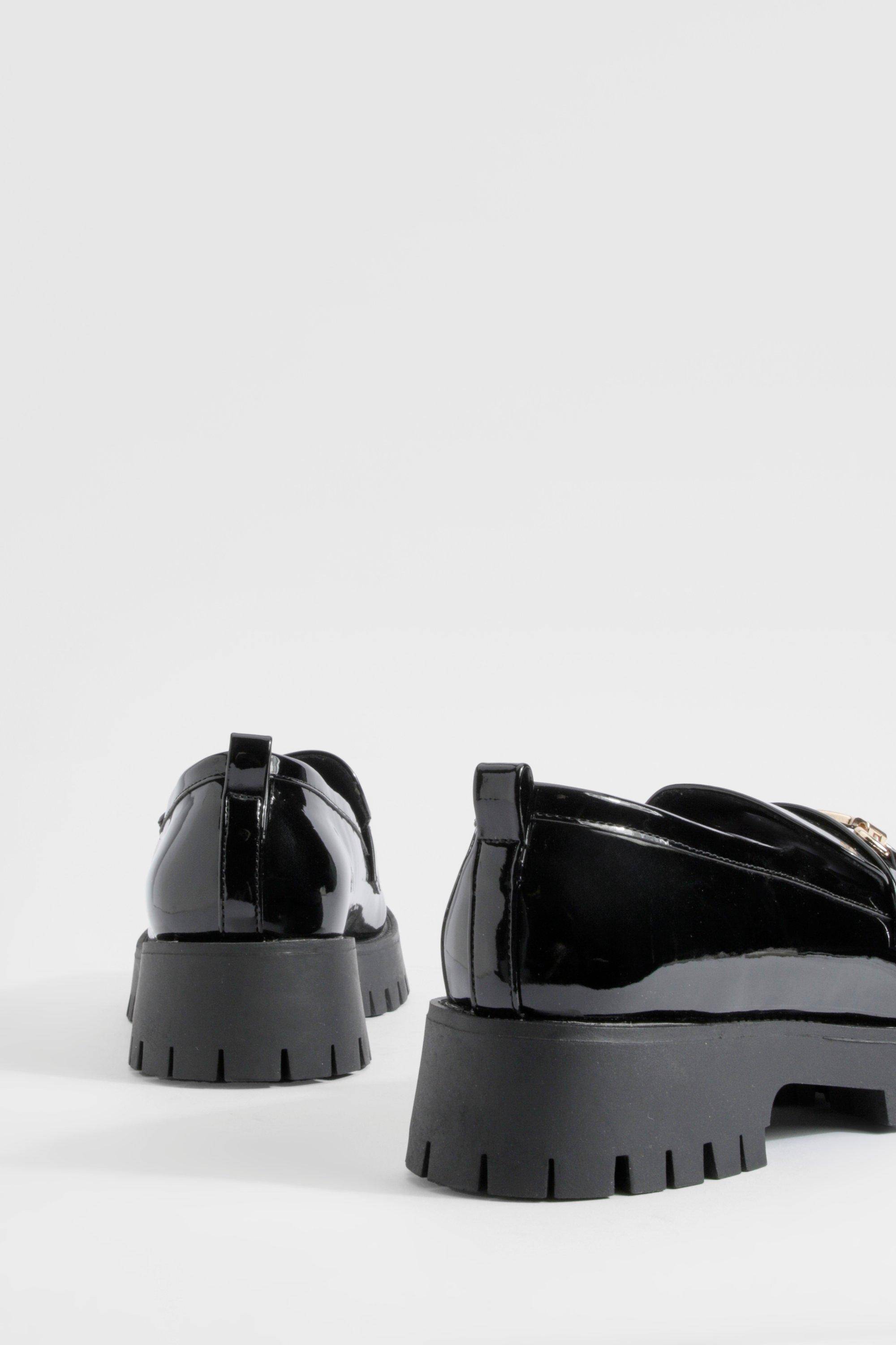 boohoo Mocassins À Barre En T Vernis Chunky Coupe Large