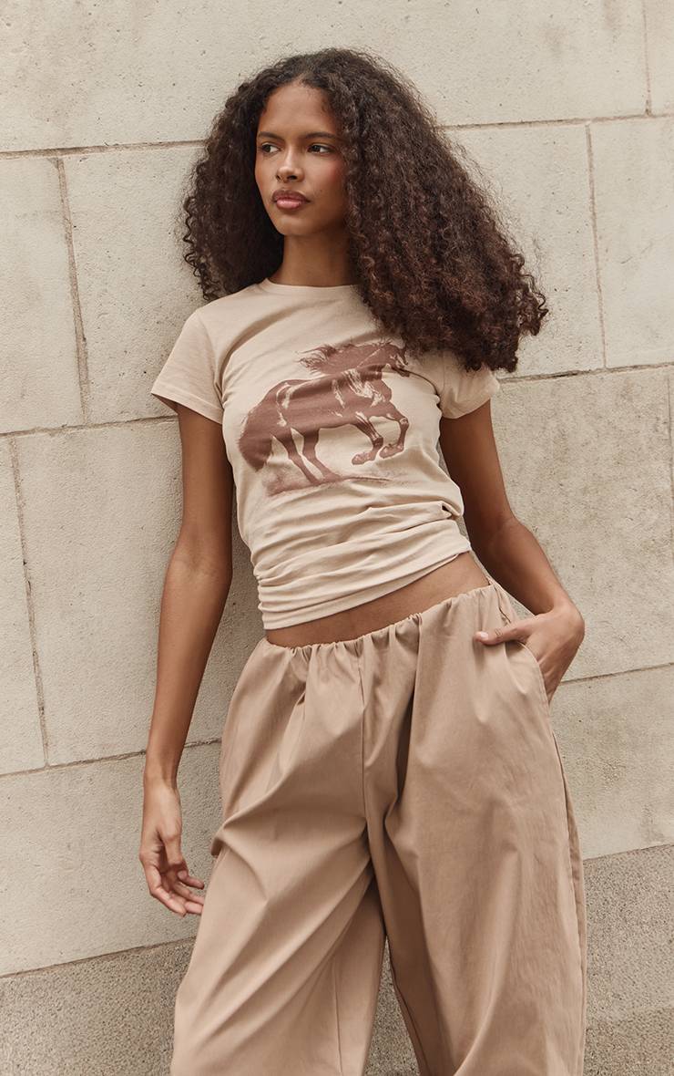 Rose T-shirt Ajusté En Coton Sable Avec Motif Cheval