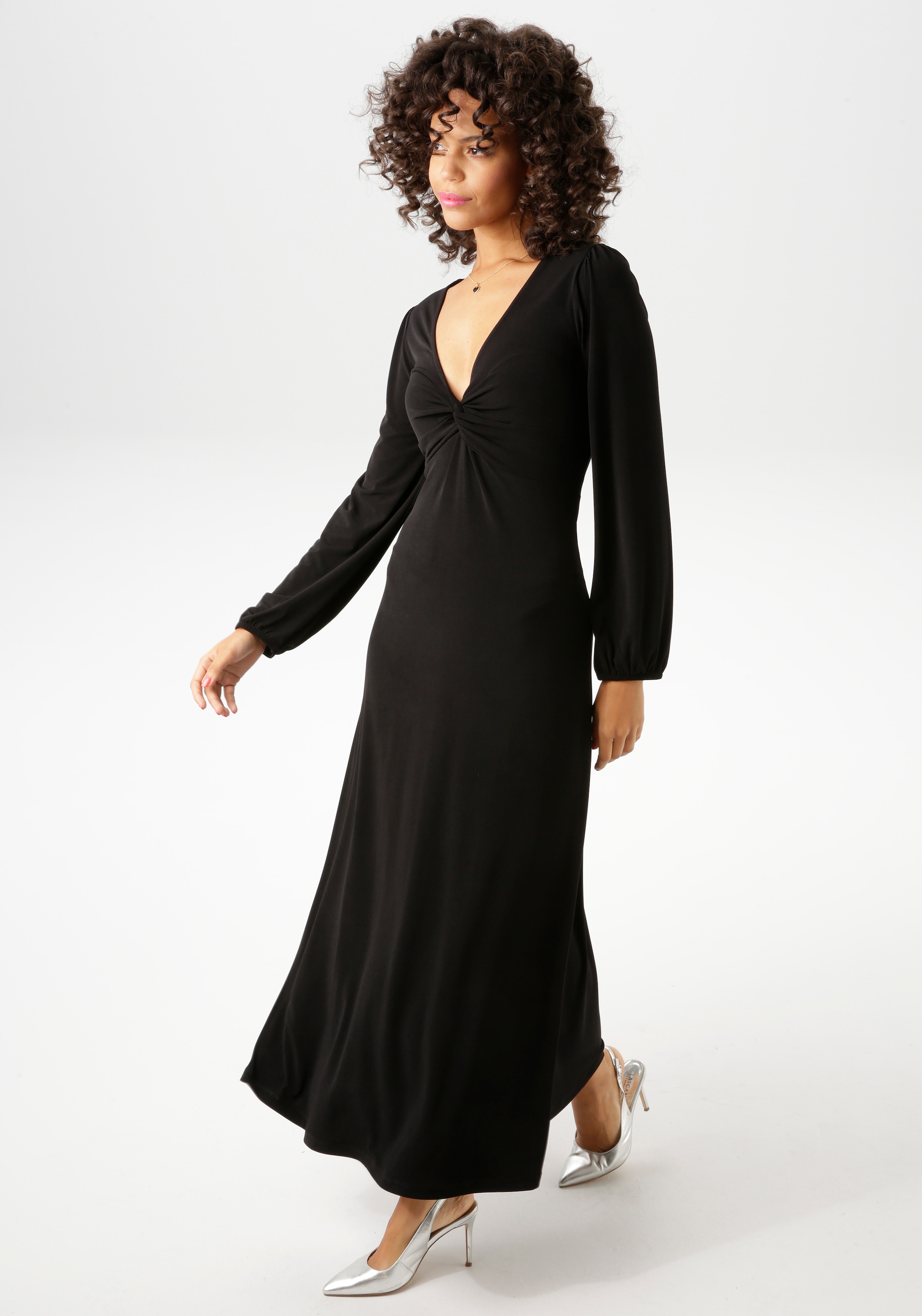 Aniston CASUAL Maxikleid mit raffiniertem Knoten am Dekolleté