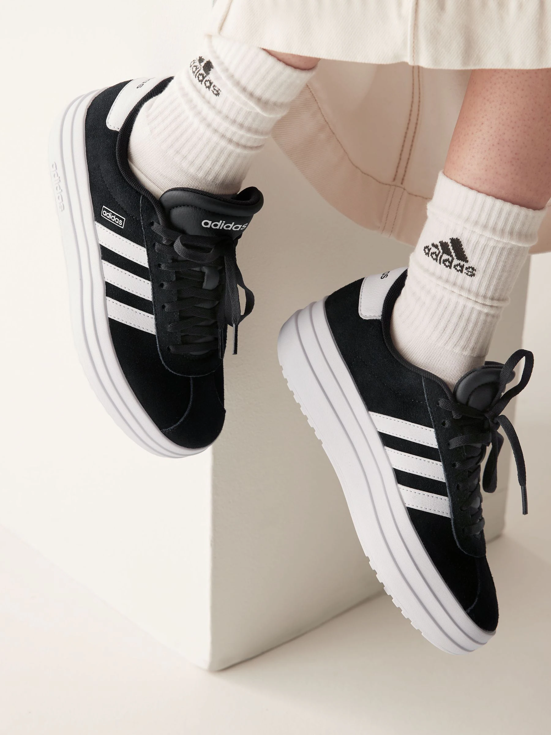 Zwart/wit - adidas VL Court Bold Lace Junior Trainers
