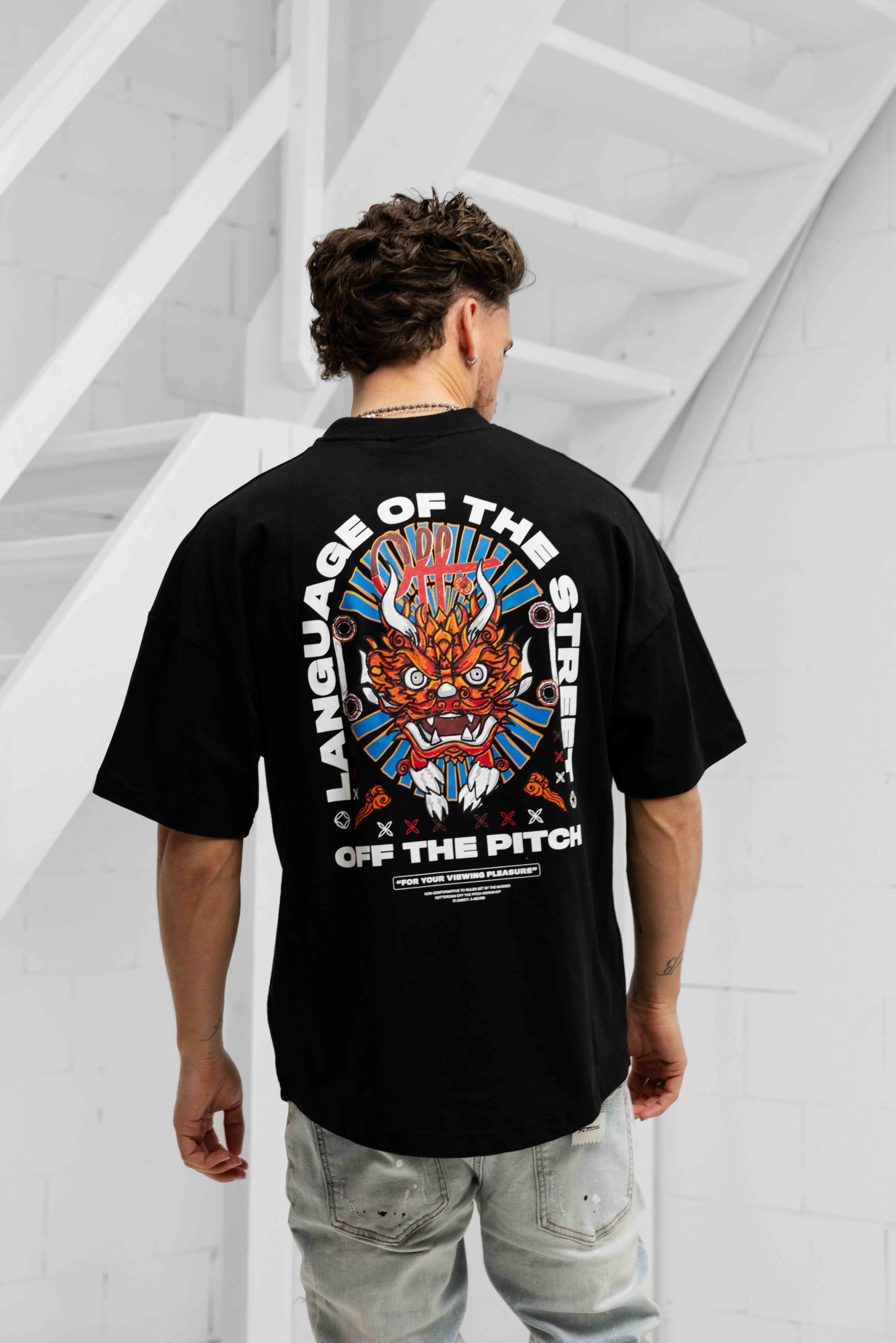 Off The Pitch Dragon Oversized T-Shirt Heren Zwart