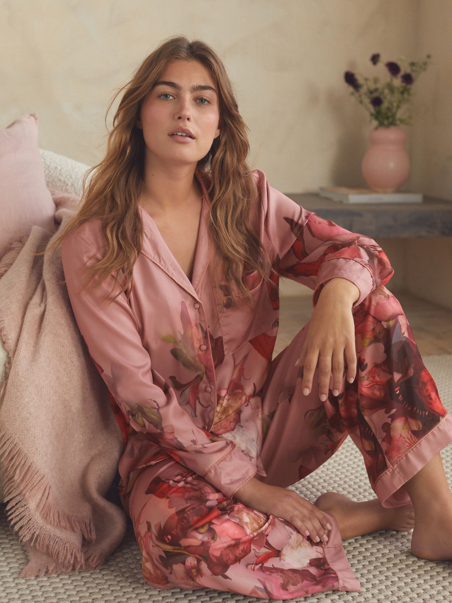 Roze - B by Ted Baker - Satijnen pyjama met knopen