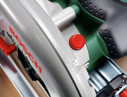 BOSCH - Scie circulaire PKS 66 AF + rail guidage