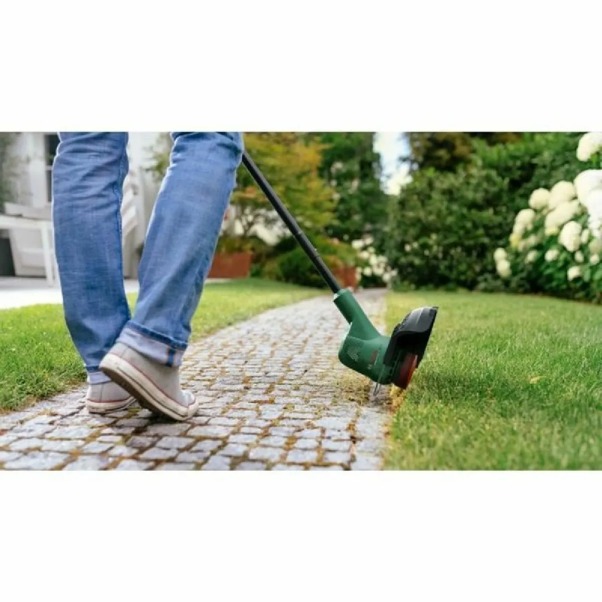 Bosch EasyGrassCut 18V-230