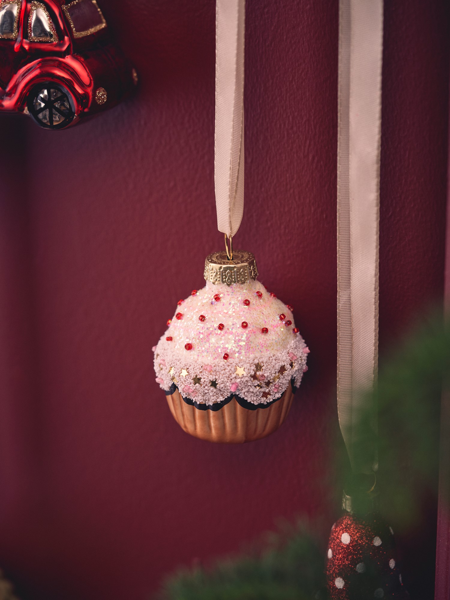 Juleophæng med muffin | Glas. 5,5 cm. | Gold