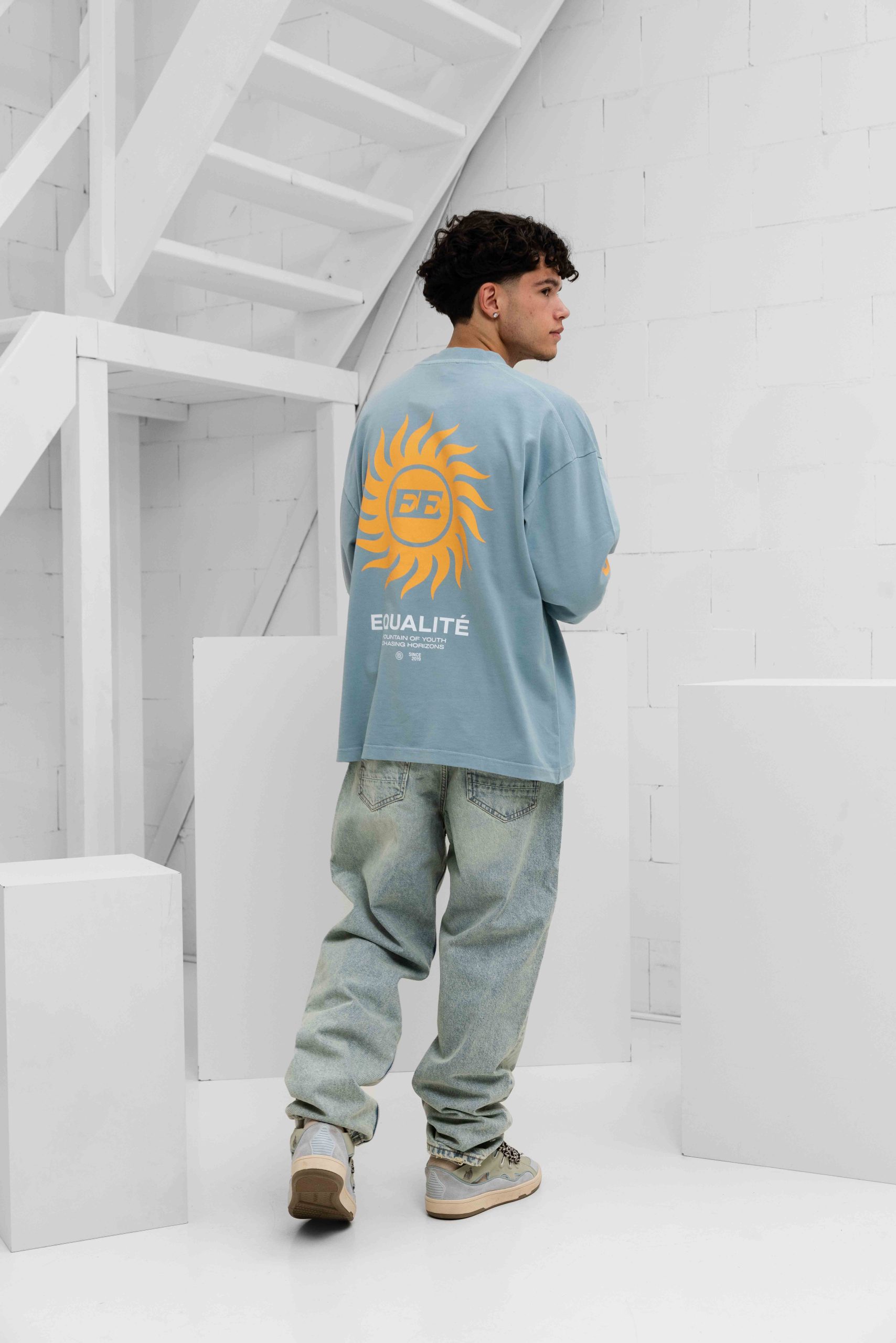 Equalité Sunny Oversized Longsleeve Heren Lichtblauw