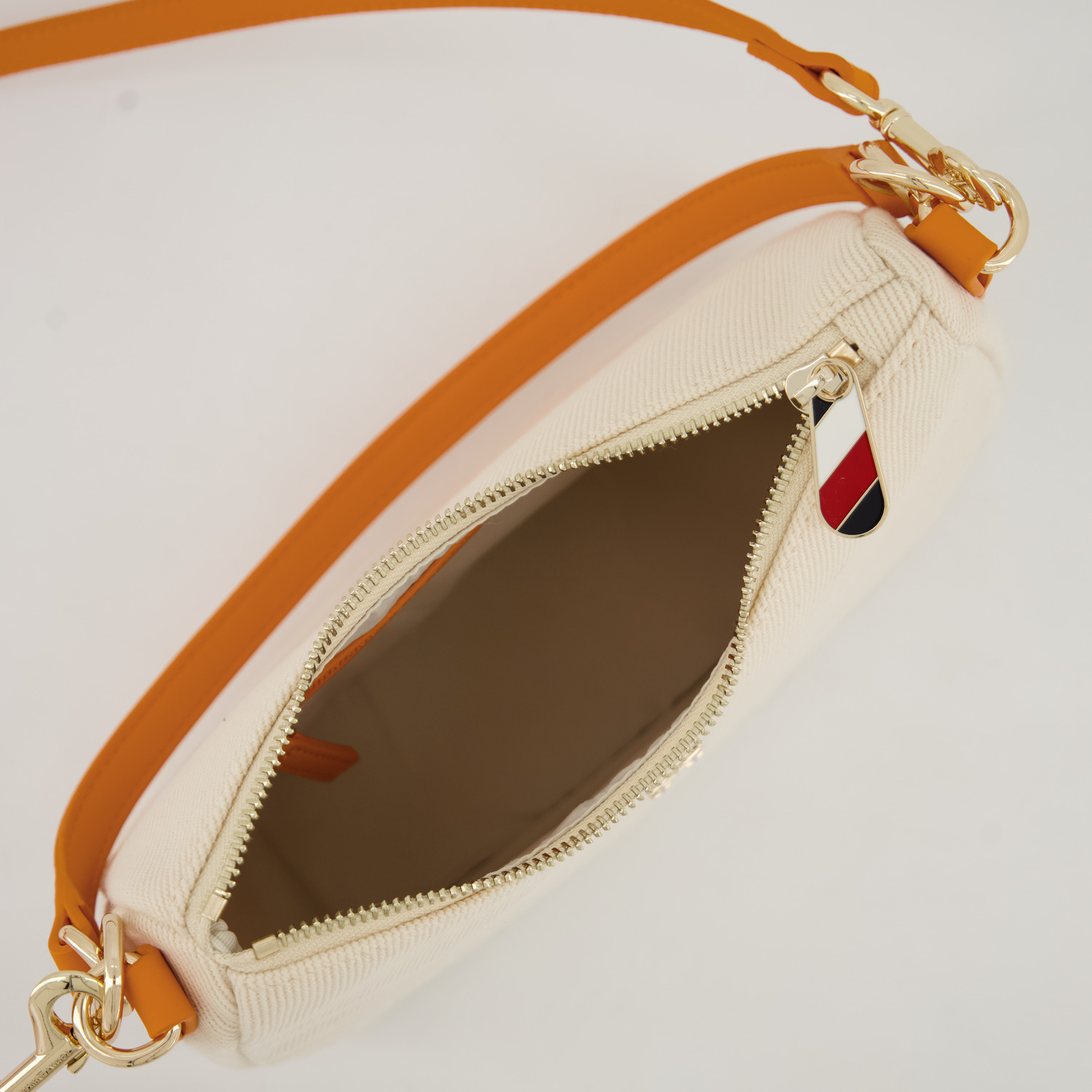 Tommy Hilfiger POPPY CANVAS SHOULDER BAG
