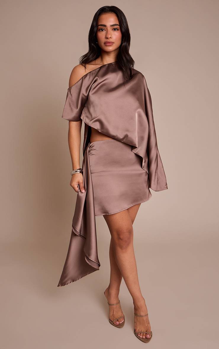 Champignon Haut Cape Asymétrique En Satin Petite
