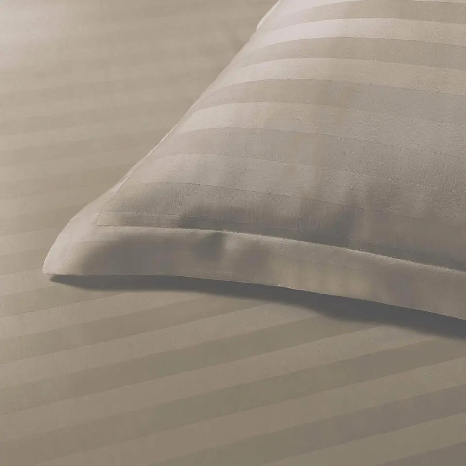 Papillon dekbedovertrek Satijn Streep - 200x200/220 cm - Taupe