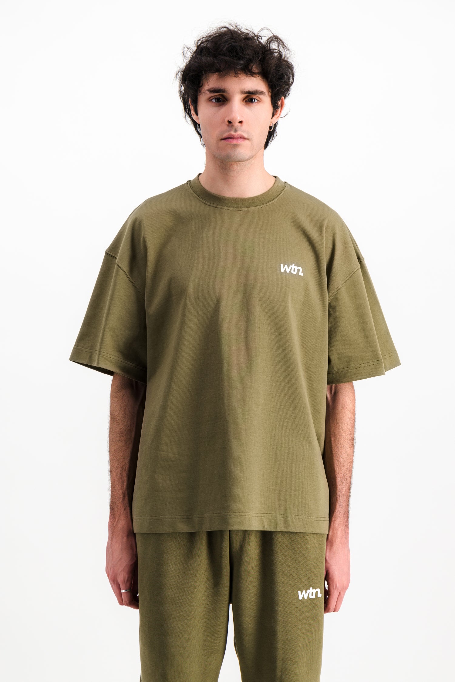 Wethenew T-Shirt L’Uniforme Olive (2023)