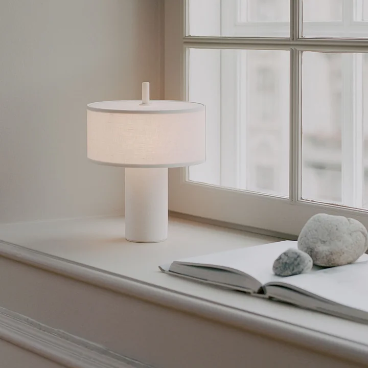 New Works - Margin Portable LED Tischleuchte mit Akku, beige