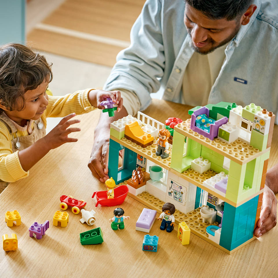 LEGO DUPLO 3-in-1 modern woonhuis met figuren 10470