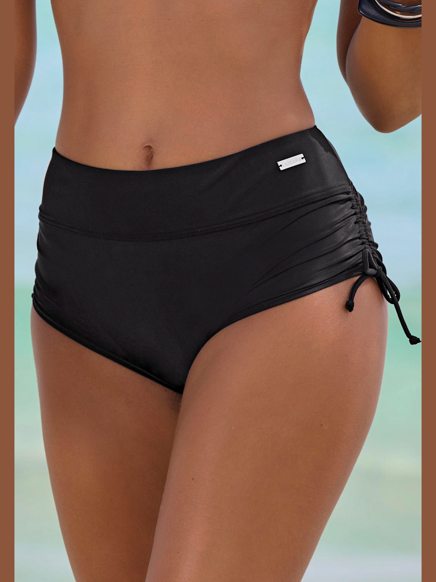Bikini mini-short complément parfait