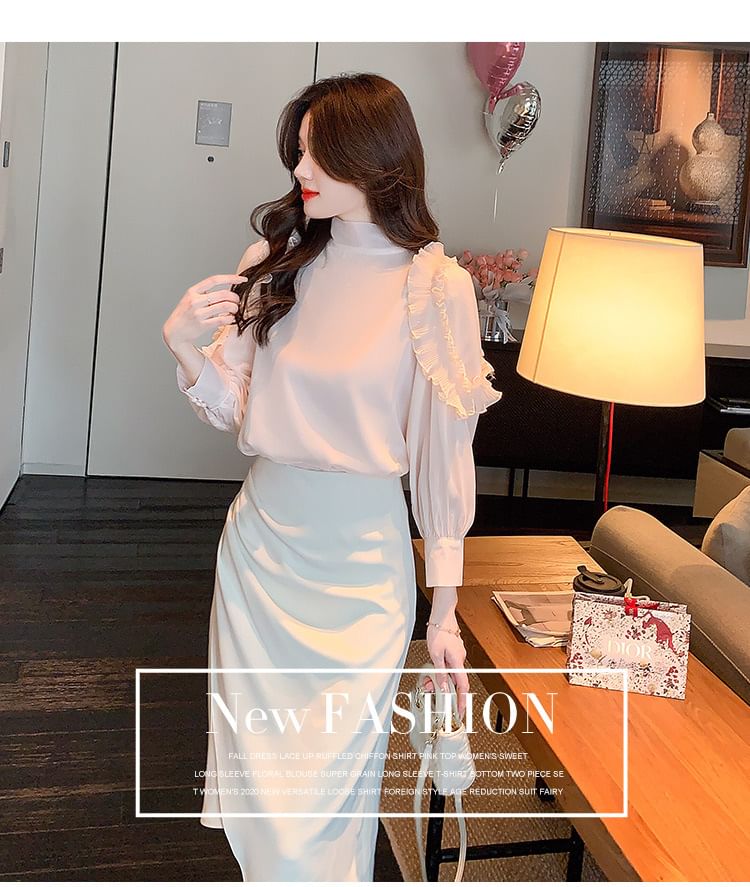 Daybreak - Blouse met pofmouwen en hoge hals, effen en ruches